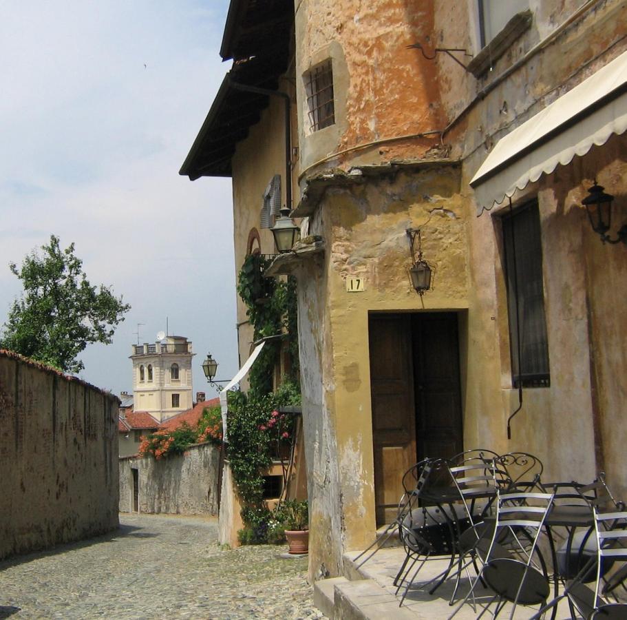 Saluzzo Historic Center Apartment Exterior foto