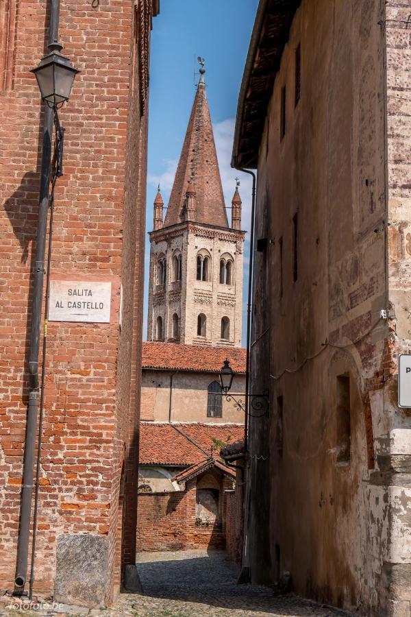 Saluzzo Historic Center Apartment Exterior foto